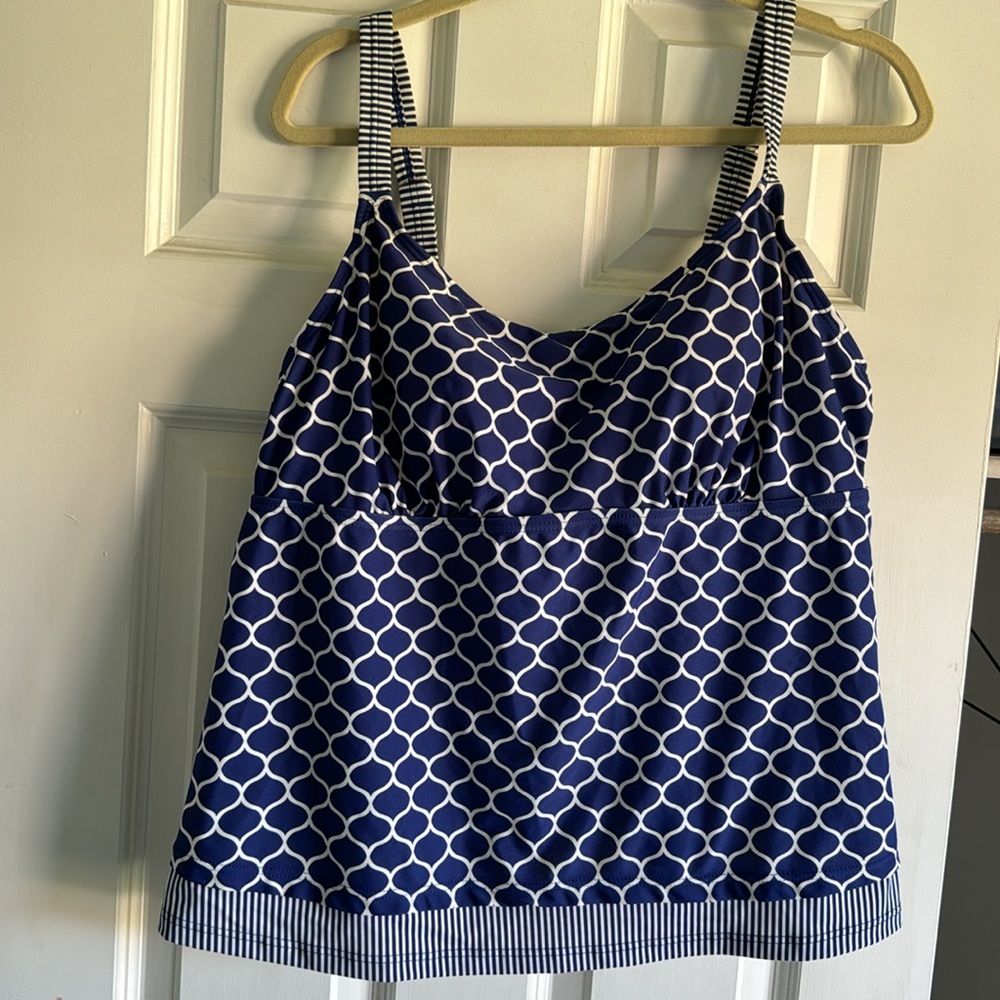 Blue and white tankini top by ocean dream size 18W. Used. Flaws are pictured